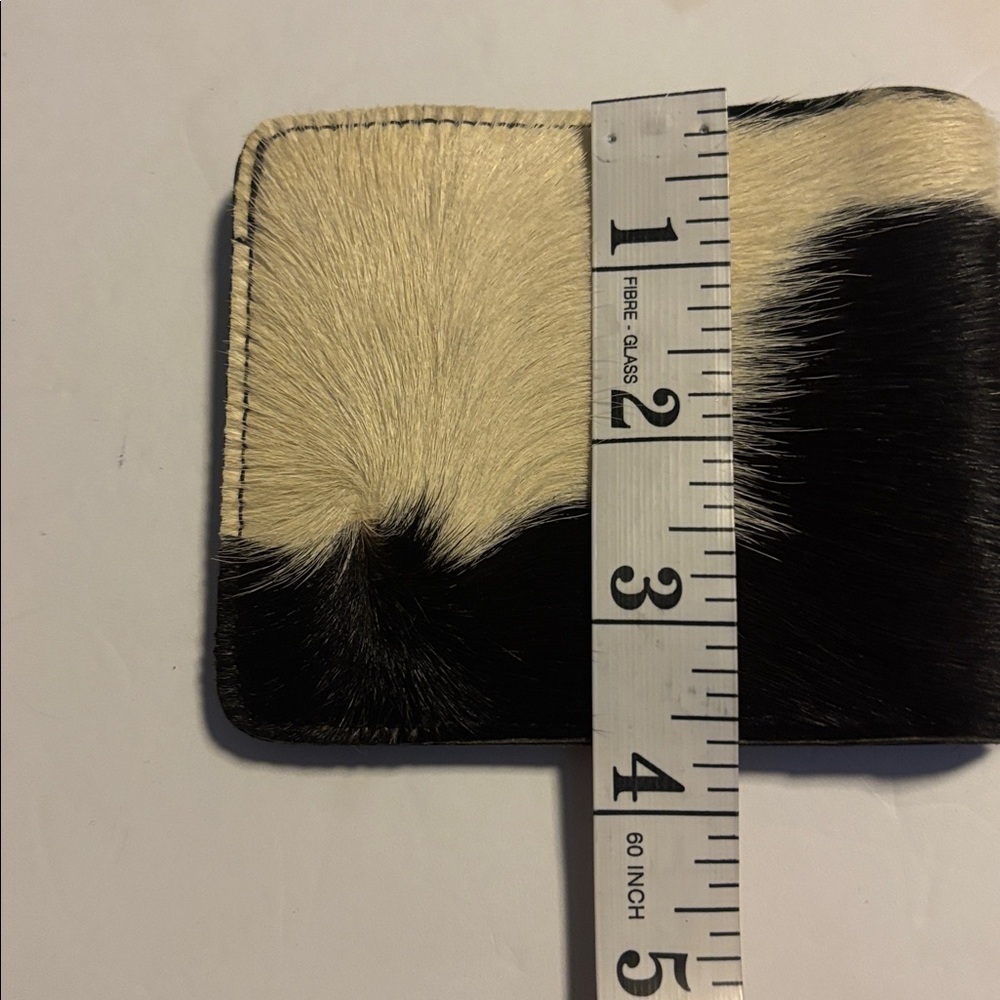 WALLET…ANIMAL HAIR BILL HOLDER 3”/ 4”
NO BRAND EXCELLENT CONDITION - Picture 11 of 11